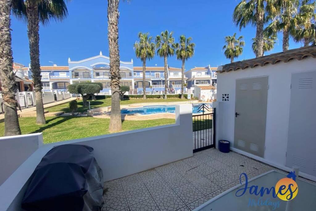 Laguna Townhouse Overlooking Communal Pool Lom01 سيوداد كيسادا المظهر الخارجي الصورة